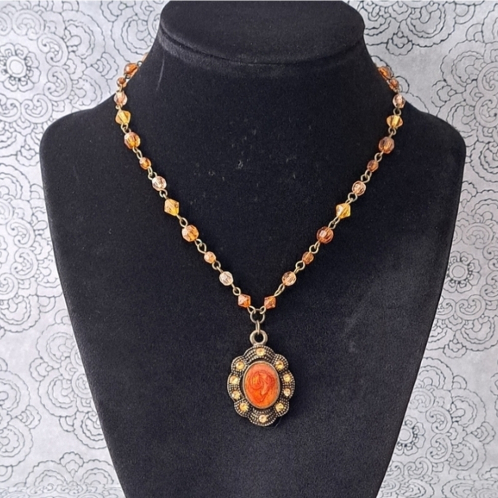 Elegant Orange and Gold Pendant Necklace